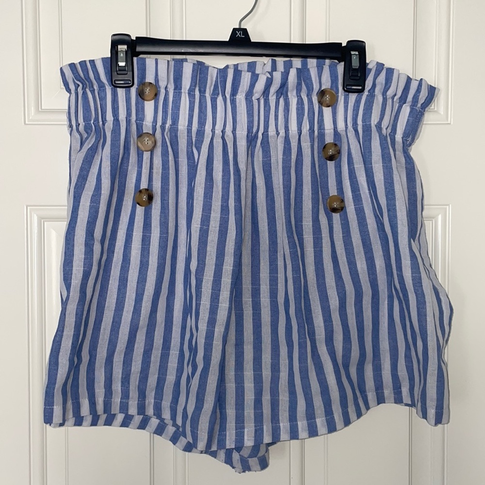 Plus stripped shorts